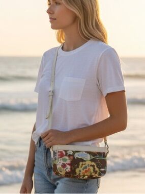 NWT Spartina 449 Fuskie Lane East West Hipster Crossbody Bag